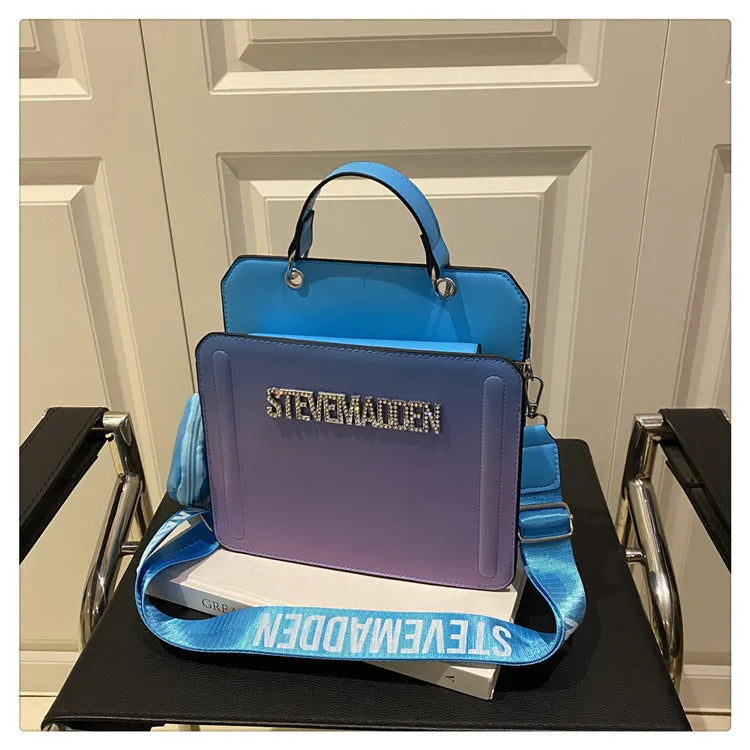Modische kleine quadratische Handtasche für Damen, Schultertasche mit Buchstabenprint, Farbverlauf Crossbody-Tasche, Retro-Europäischer Stil, PU...