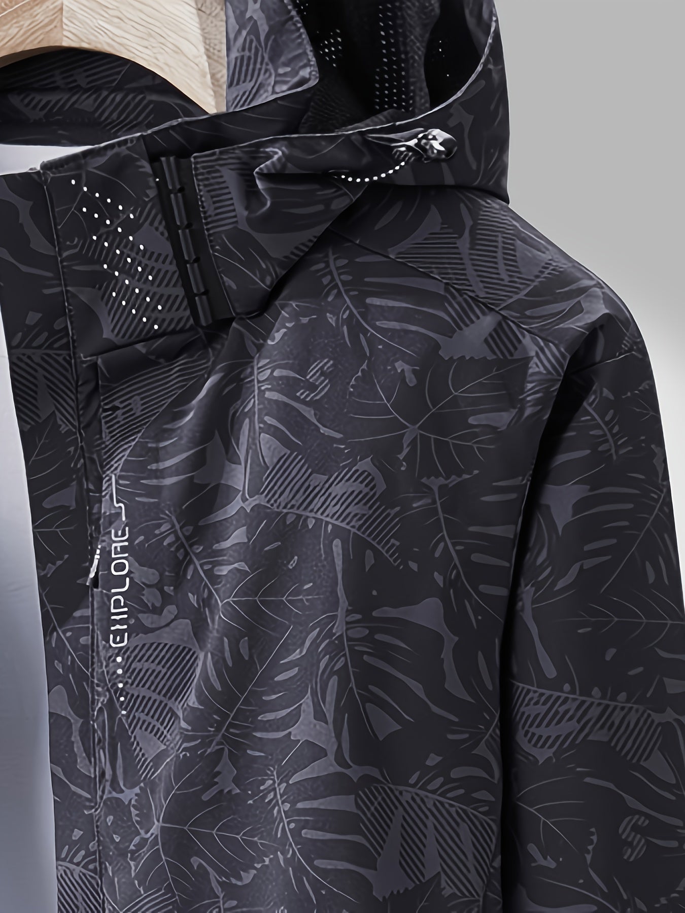 Damen Camouflage Outdoor-Jacke: Wind- und Regenfest mit abnehmbarer Kapuze – Perfekt für Outdoor-Abenteuer!