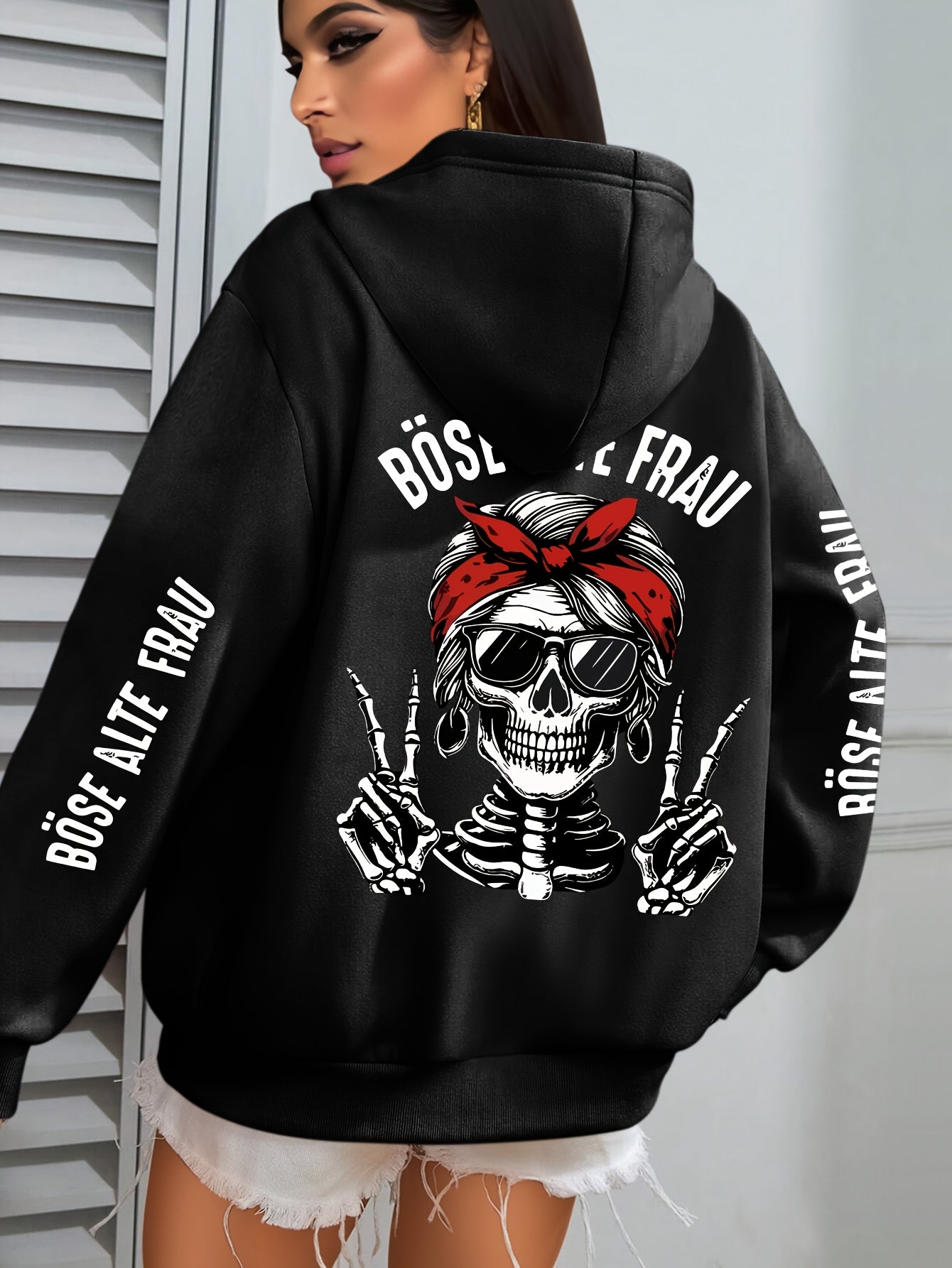 Große Größen  - Hoodie mit Totenkopf-Muster - Böse Alte Frau Druck