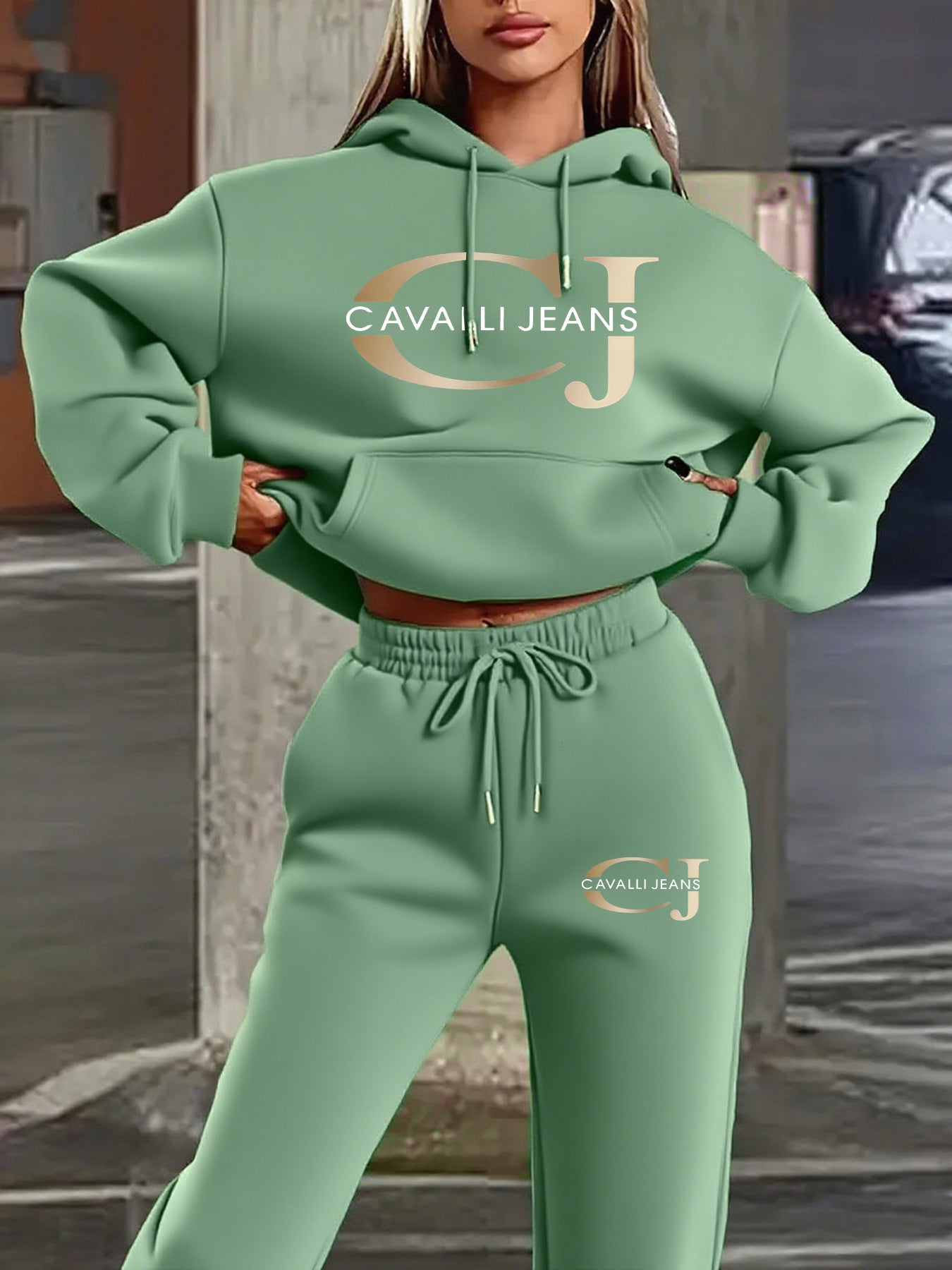 Kapuzen-Sweatshirt-Set mit goldenem CJ-Logo-Muster, Buchstabenprint, Rundhalsausschnitt